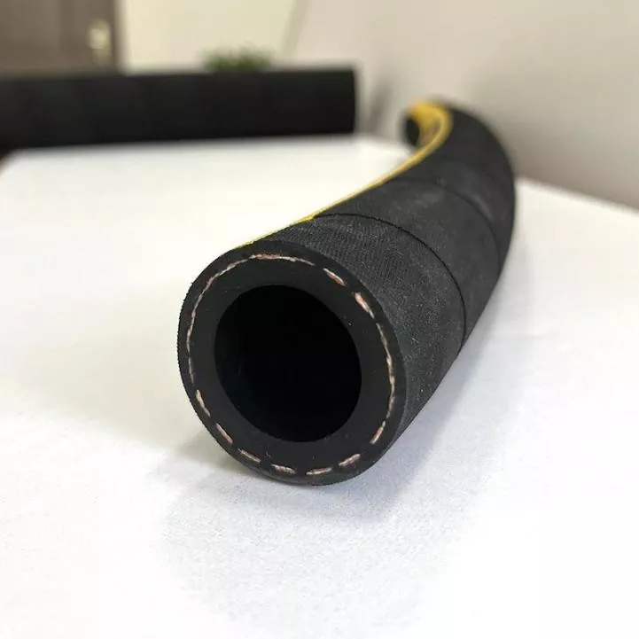 Manguera de caucho reforzada con tela